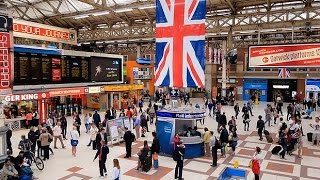 A Walk Through The London Victoria Station London England [upl. by Elyse]